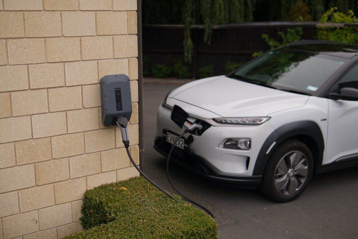 us-government-could-have-saved-around-2b-giving-ev-buyers-cash-instead